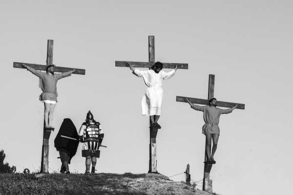 Crucifixión y muerte