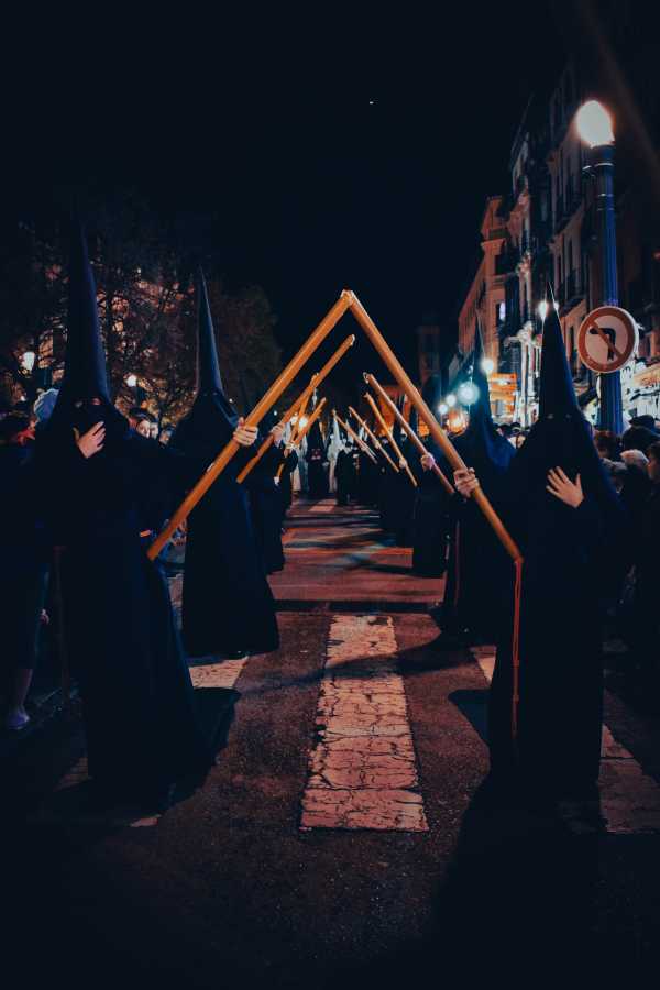 Nazarenos del Santo Sepulcro